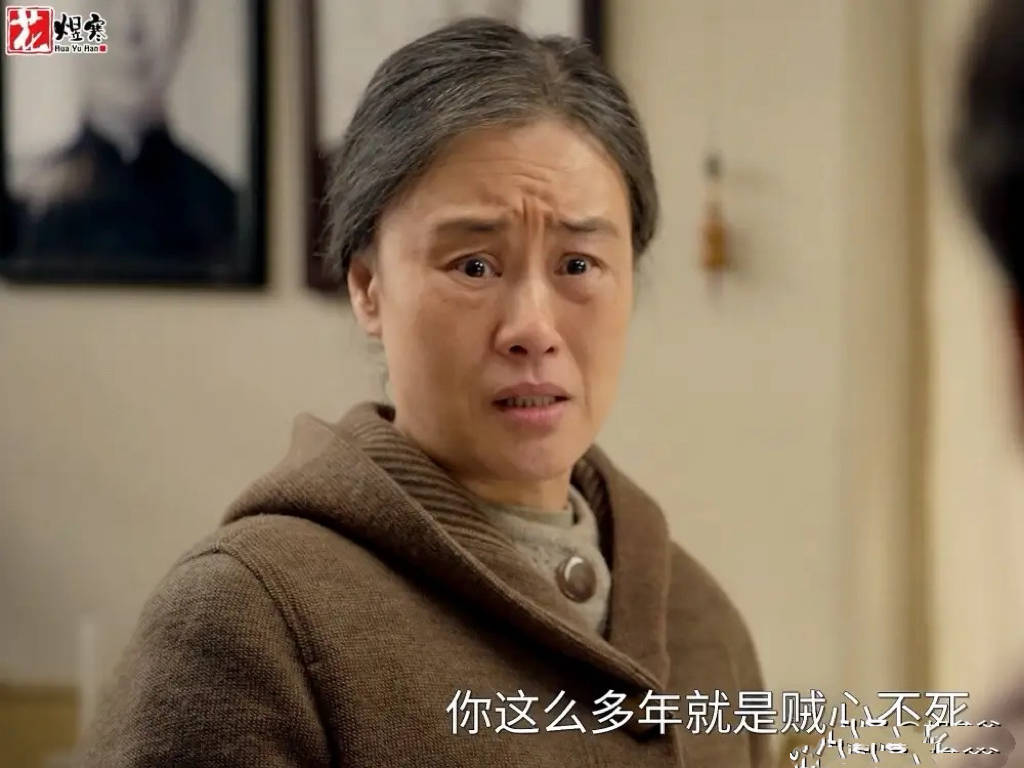 邬君梅独自庆60大寿，结婚30年做9次试管没怀孕，外籍丈夫已病逝