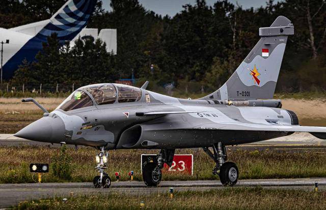 越南想买“阵风”!法媒首次证实,越军将直接派飞行员试飞