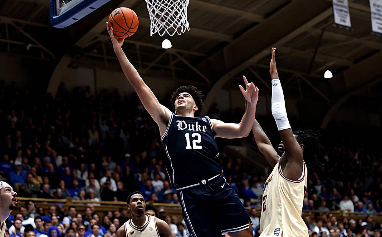 CBA盘口与数据深度__今日CBA盘口分析·大小分策略·球队档案杜克大学大一锋线卡梅