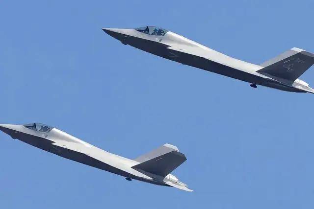 歼-35航展C位抢生意，把美军火商急坏了，关键参数一公布欧美破防