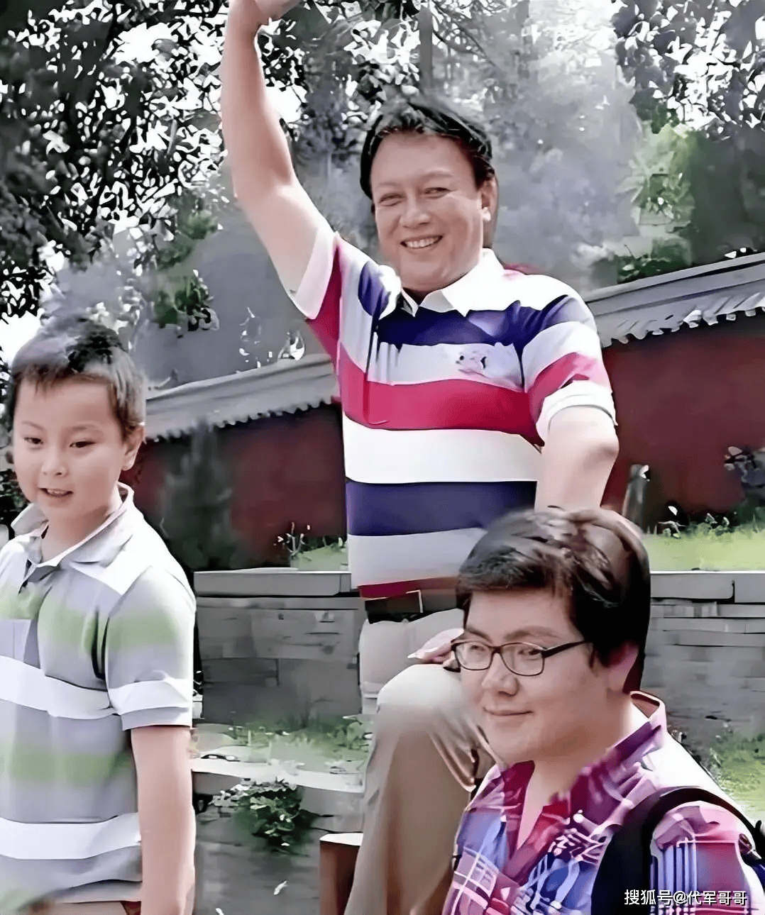 73岁唐国强近况曝光！为了两个患病儿子的医疗费，四处奔波不敢退休