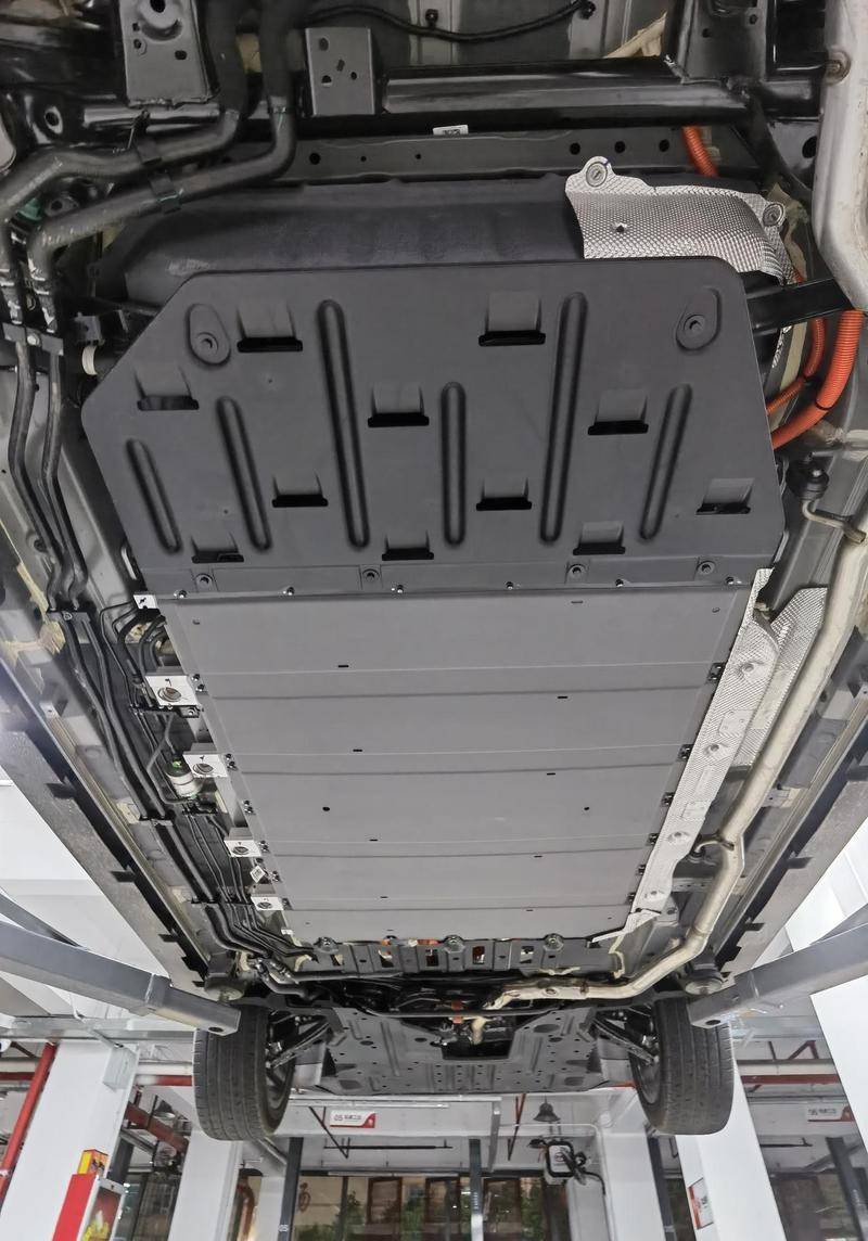 XKTY.COM星空体育-中大型 SUV 空间 第三排不拥挤