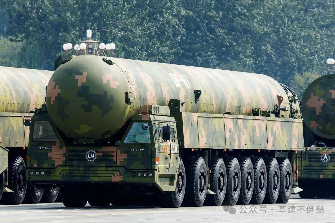 东风-61关键性能曝光？20多分钟直抵美洲，特朗普急着要中国“入群”谈什么！