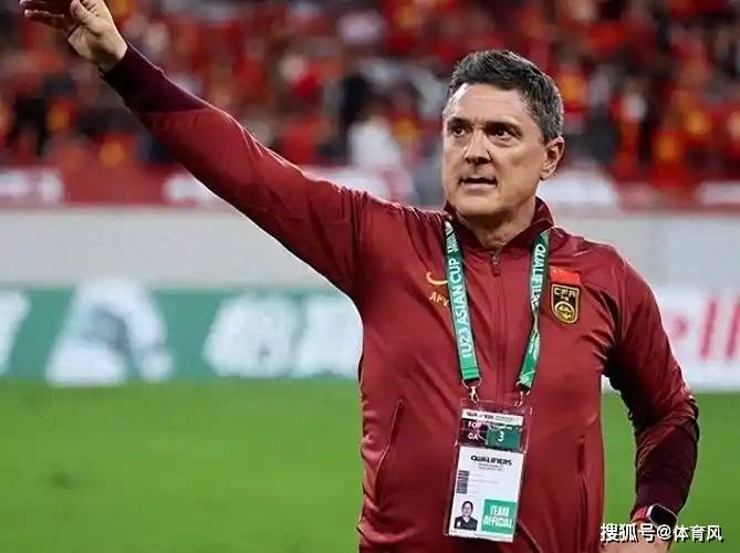 足球直播-NBA直播_英超_世界杯体育【超清在线观看】今晚赛事：2月12日晚21点39中央电视台CCTV5、CCTV5+节目表