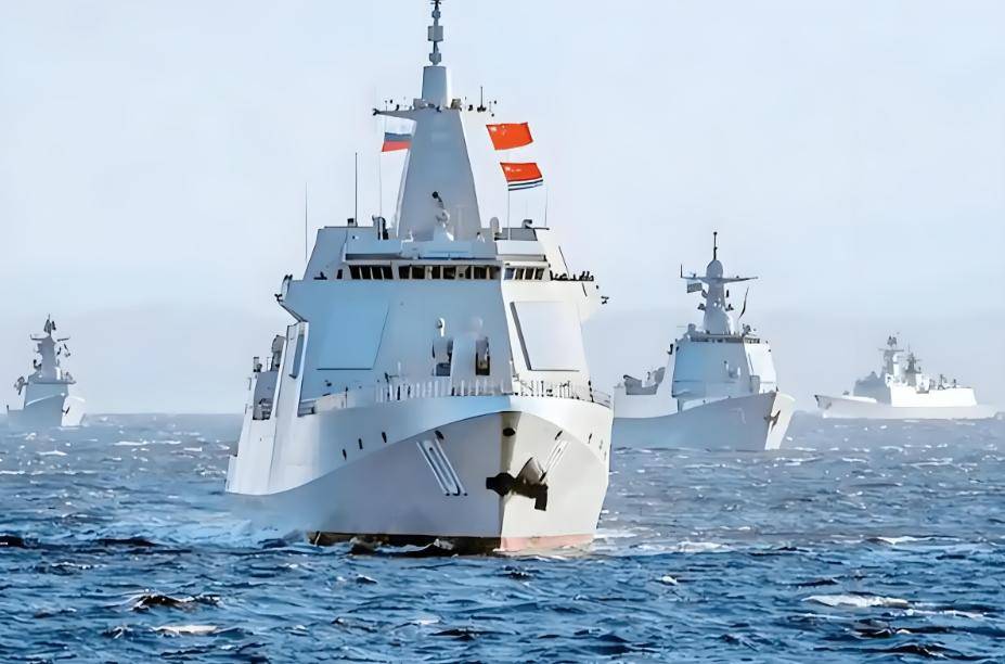 为何中国“下饺子”般狂造052D驱逐舰，却不让更牛的055挑大梁？