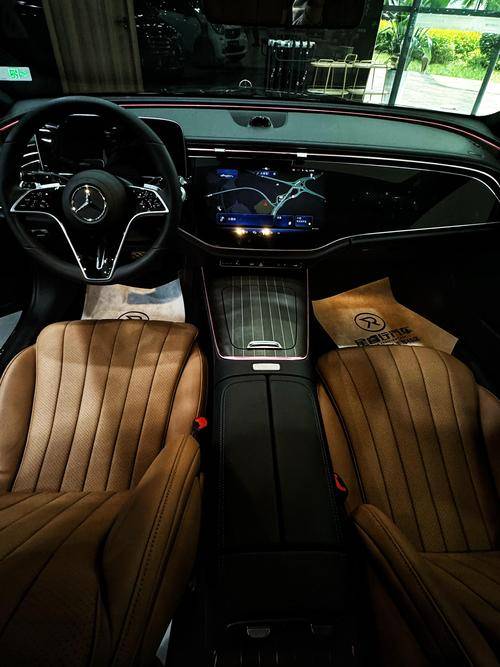 纯电轿车智能互联语音控制方便(图1)