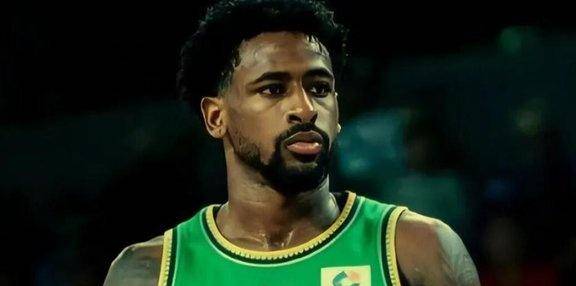 叫扬叔 - 全网最会整活的苏超球迷  足球圈热梗收割机重大！辽篮一口气签俩新援同时与亨特告别保八争四绝对不是梦