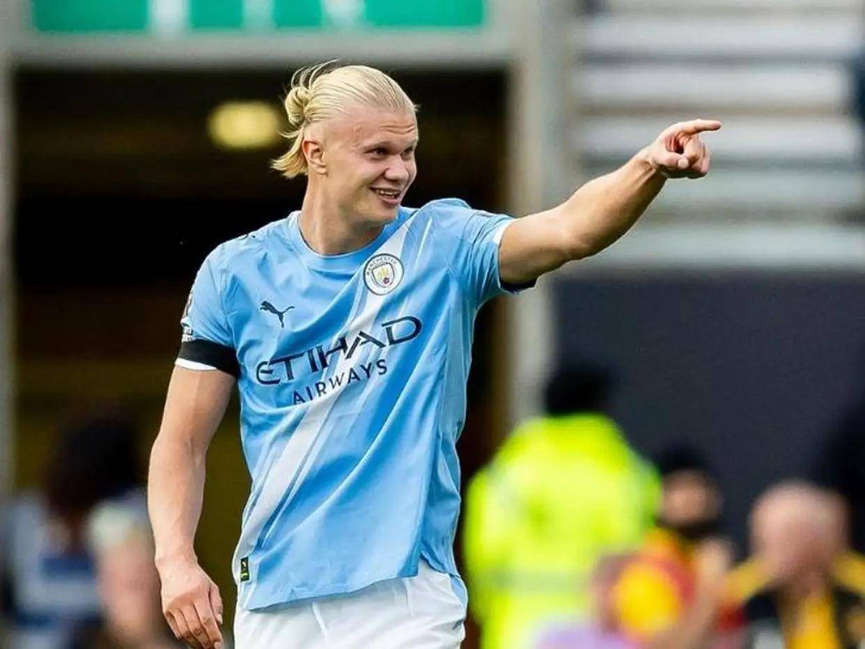 英超-埃弗顿1-2曼联：岂容红军迫近红魔一战英超联赛免费高清直播+实时赛程+积分预测（2025赛季全覆盖）定乾坤