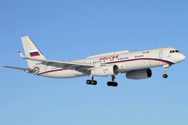 美伊开打前,中方先踩刹车,一架末日飞机降落德黑兰,此事绝对不寻常