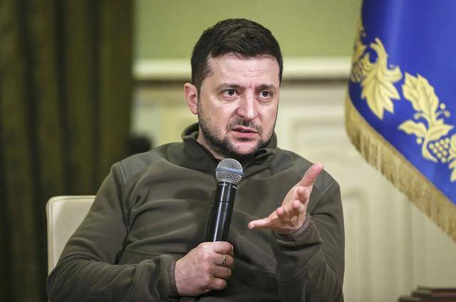 美国与伊朗的战争不断白热化之际，泽连斯基认为，乌克兰的机会已经到来！