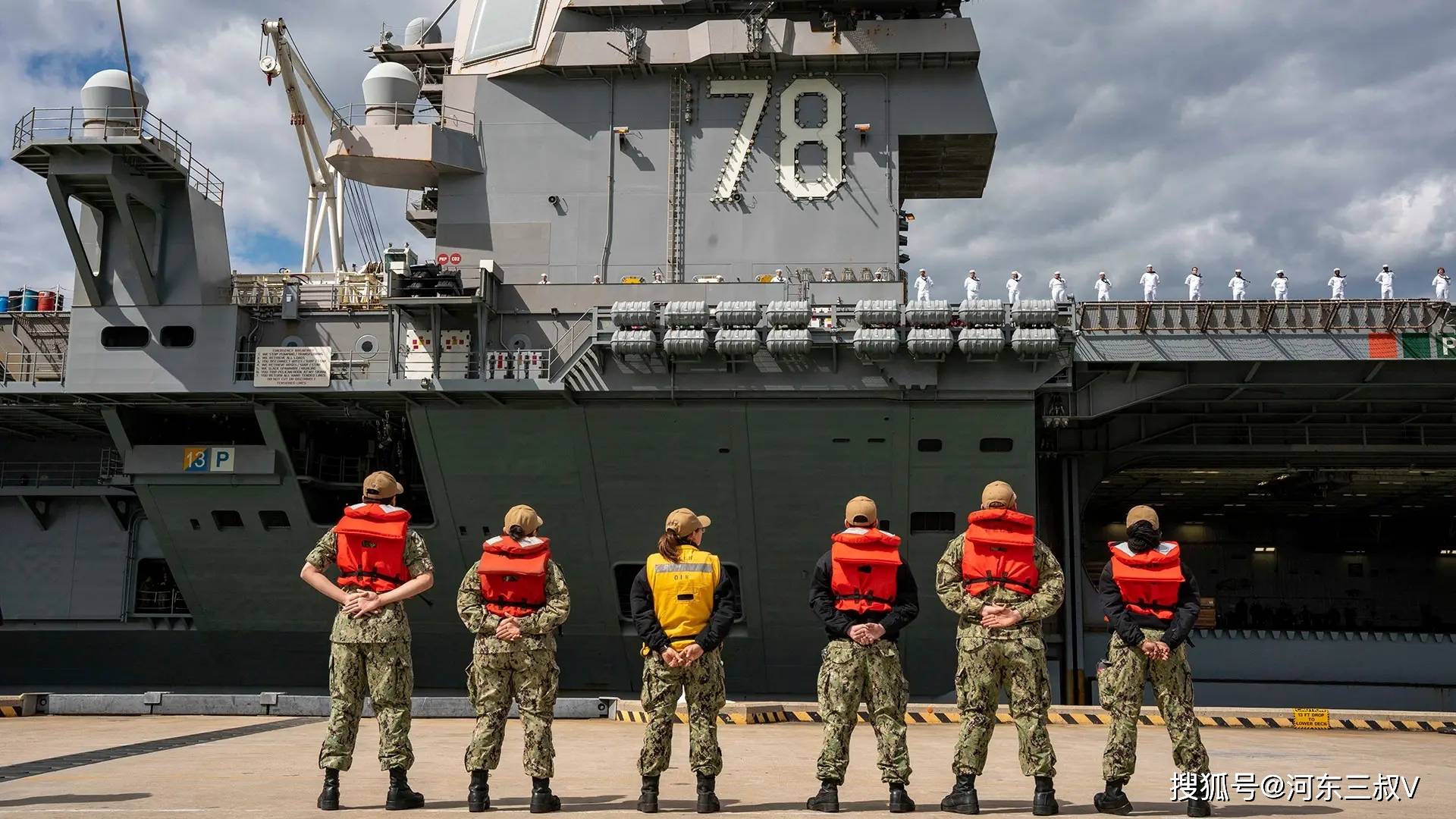 连烧30多小时，600水兵只能打地铺，福特号成了全球最“火”航母