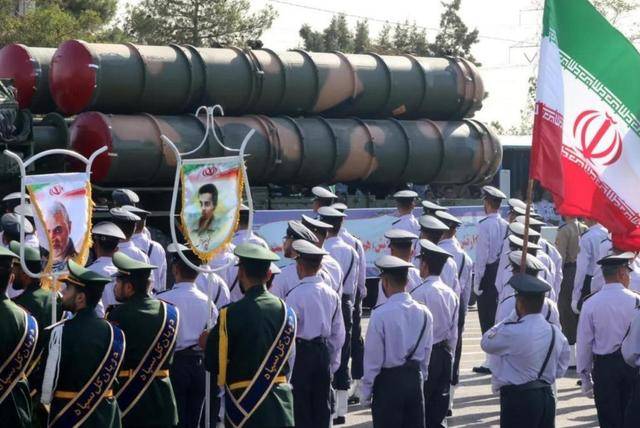 “战时大脑”身亡，伊朗24小时内做了3件事，美国快扛不住了？