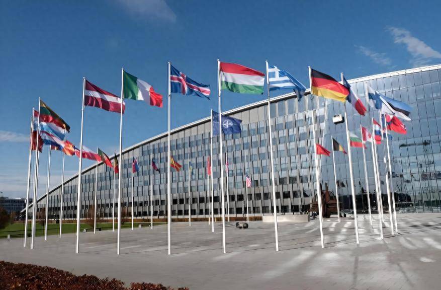 伊朗战争持续，解放军已现身布鲁塞尔，要找北约谈谈？