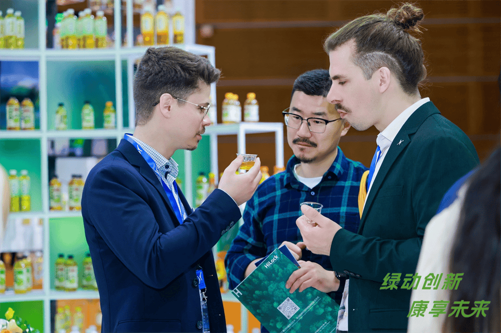 减碳引领数智驱动丨康师傅亮相2026CBST以科技创新共筑绿色未来(图3)