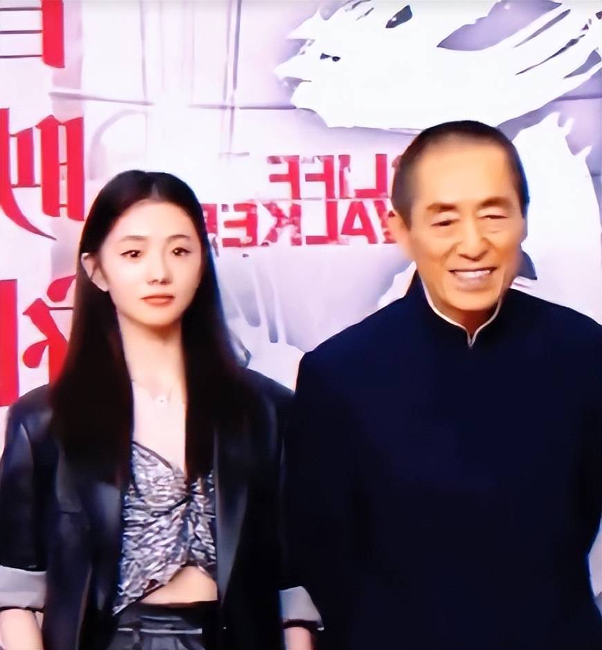 黑历史被扒、新剧又遭质疑洗白艺人76 岁张艺谋也遭遇老年尴尬-第4张图片-