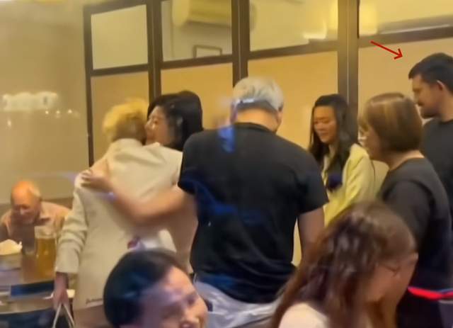 黄仁勋与家人台湾省聚餐！爸爸与哥哥都秃顶，因祖籍问题网友破防