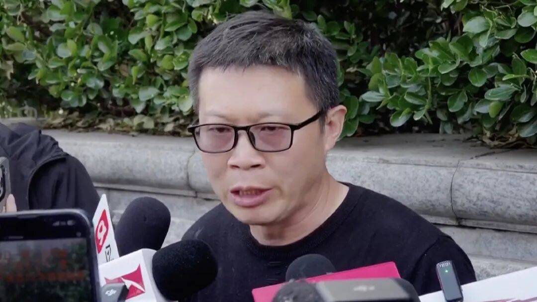 “男子结婚22年后发现两儿子非亲生”，男子：前妻承认和我堂哥有不正当关系
