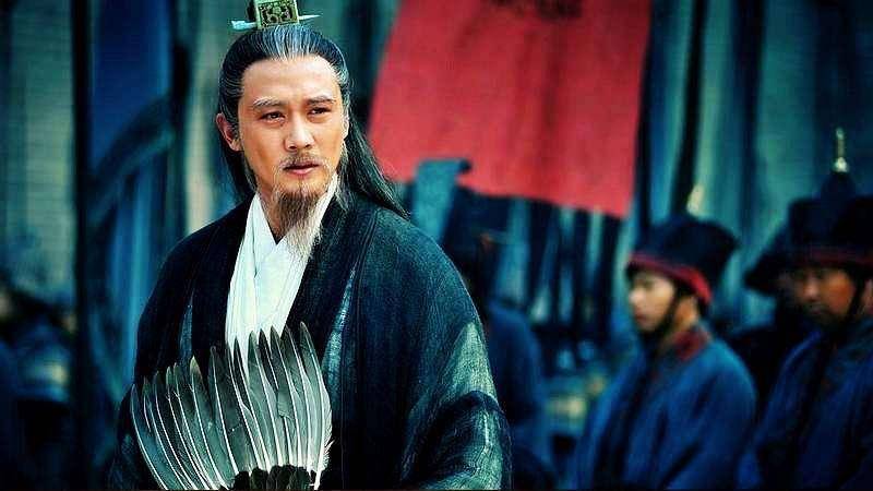
        足智多谋的诸葛亮为什么不让自己当主公？