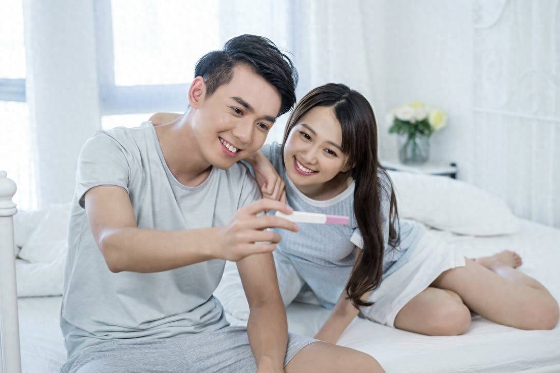 胎儿头围偏小2-3周,孕妇每天半斤白酒,这孩子还能要吗?