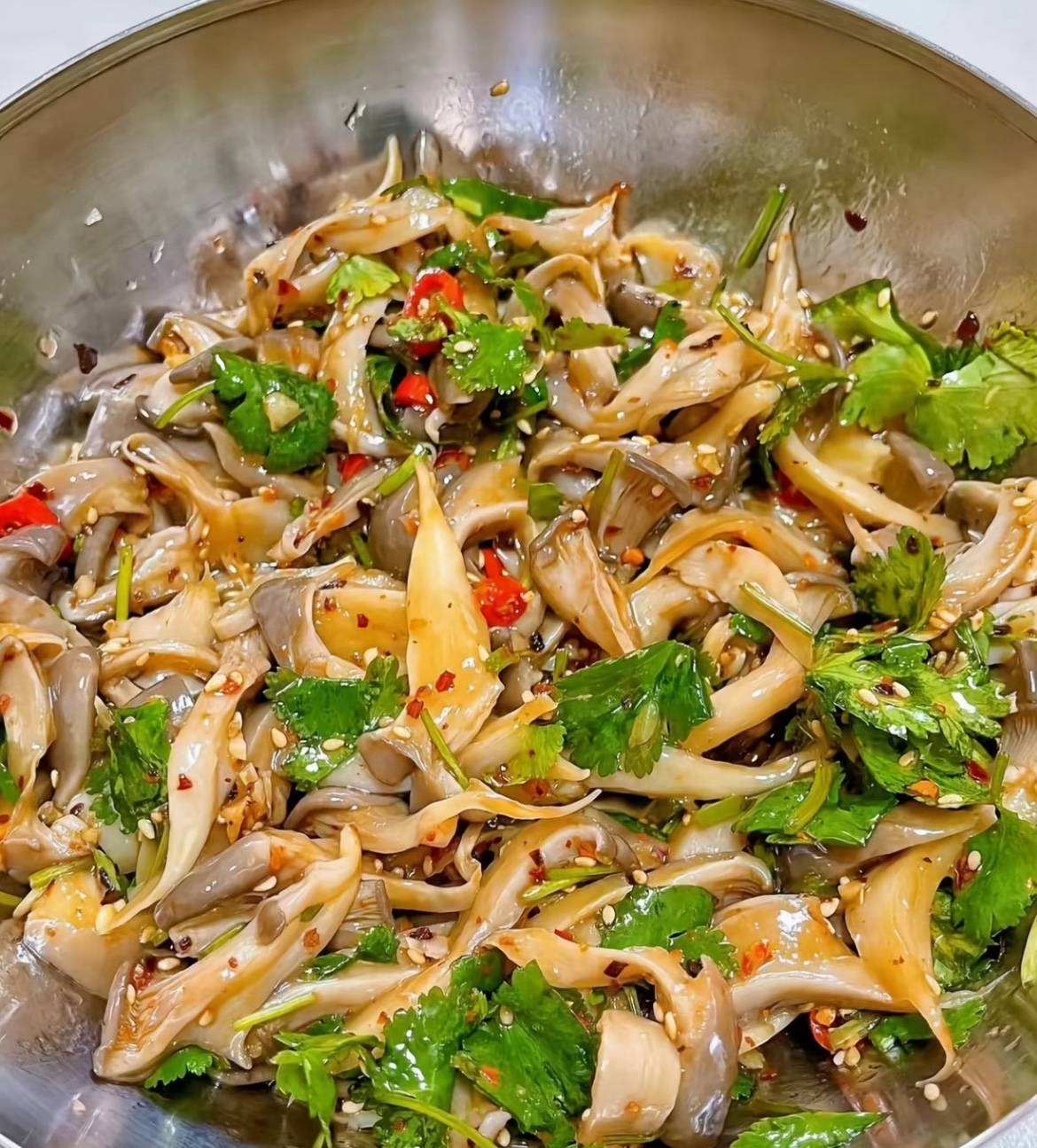 凉拌平菇：酸辣脆爽，一口入魂的家常开胃菜