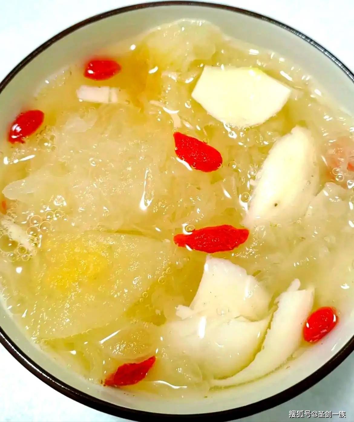 家宴做菜不用犯愁，这8道家常硬菜，鲜香味美，家人朋友都爱吃