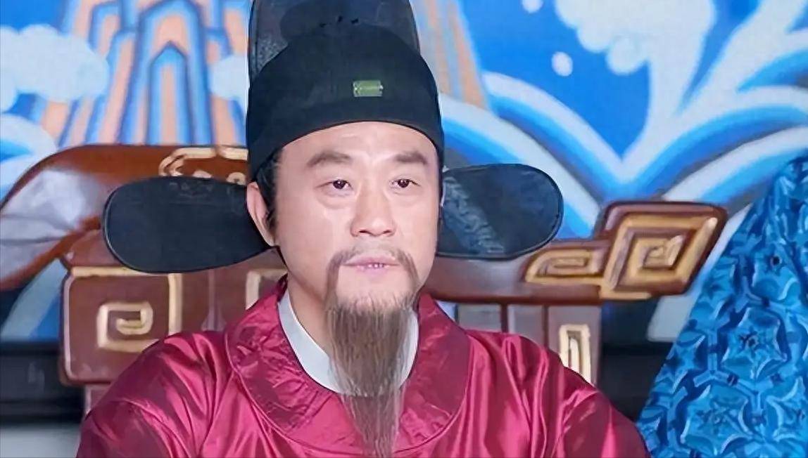 
            天下大旱，朱元璋命刘伯温出主意，刘伯温说：斩杀一人，一定下雨