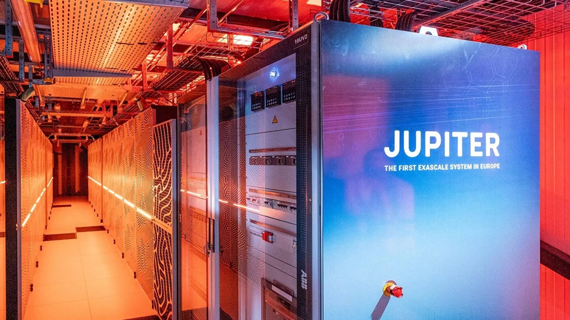 
        NVIDIA迄今最大规模的104量子比特模拟，模拟真实量子硬件错误