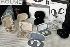 王岳伦机场接王诗龄