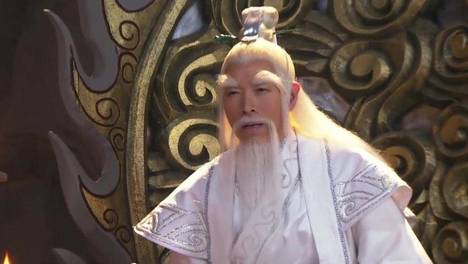 玩切水果不小心把老板切了