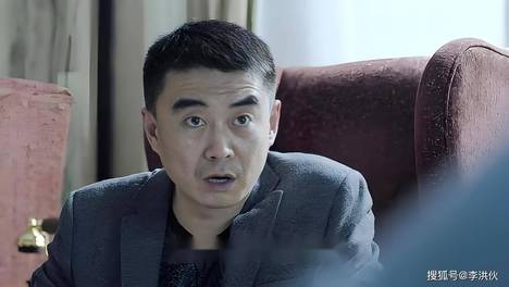 太冤了！演了30年戏的老戏骨，栽在了一份天上掉下来的免费股权上