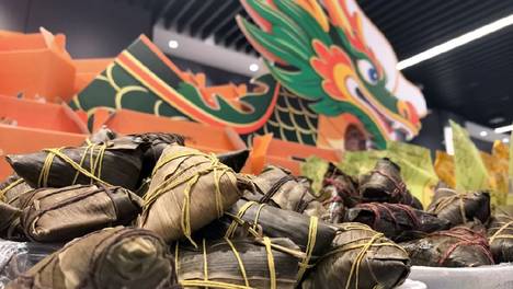 沈阳：“端午经济”升温 粽子抢占消费C位
