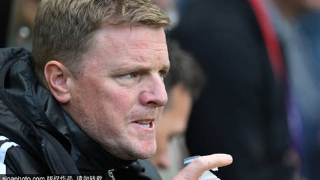 记者河中报道少女失踪意外踩到其遗体