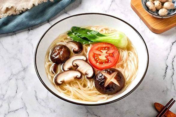 南京大屠杀幸存者照片墙的灯又熄2盏