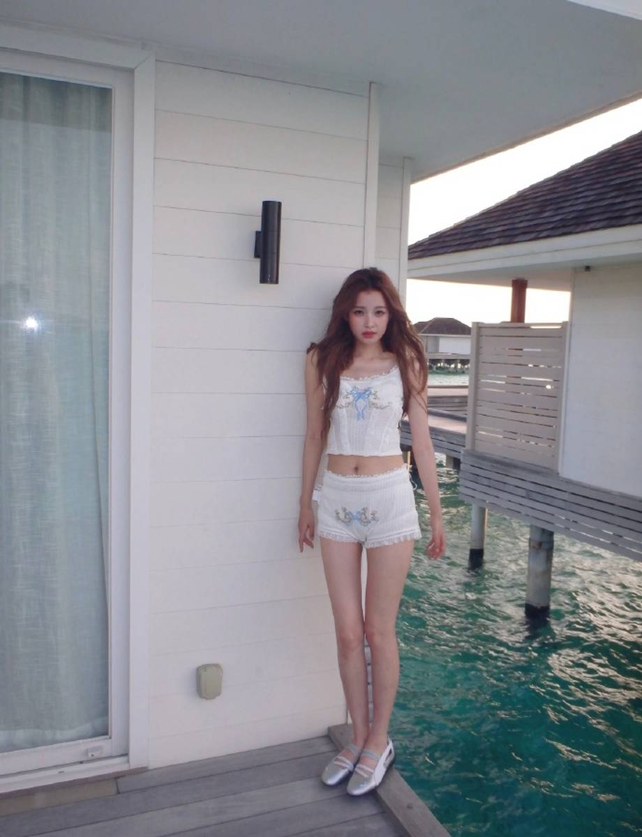 孙怡晒马尔代夫度假照 穿比基尼秀出好身材