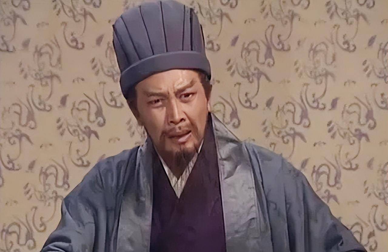 姜维地位并不高，为何诸葛亮却要大费周章逼降姜维？