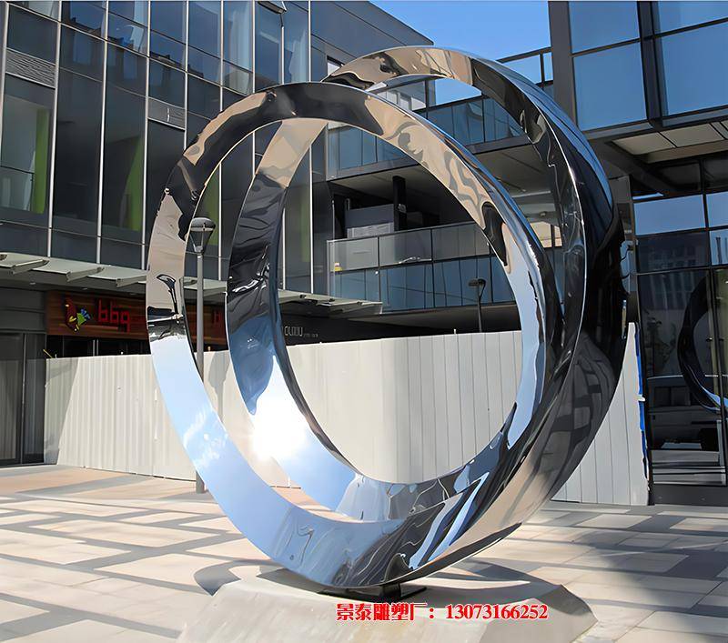 地产酒店装饰精品：不锈钢莫比乌斯环雕塑