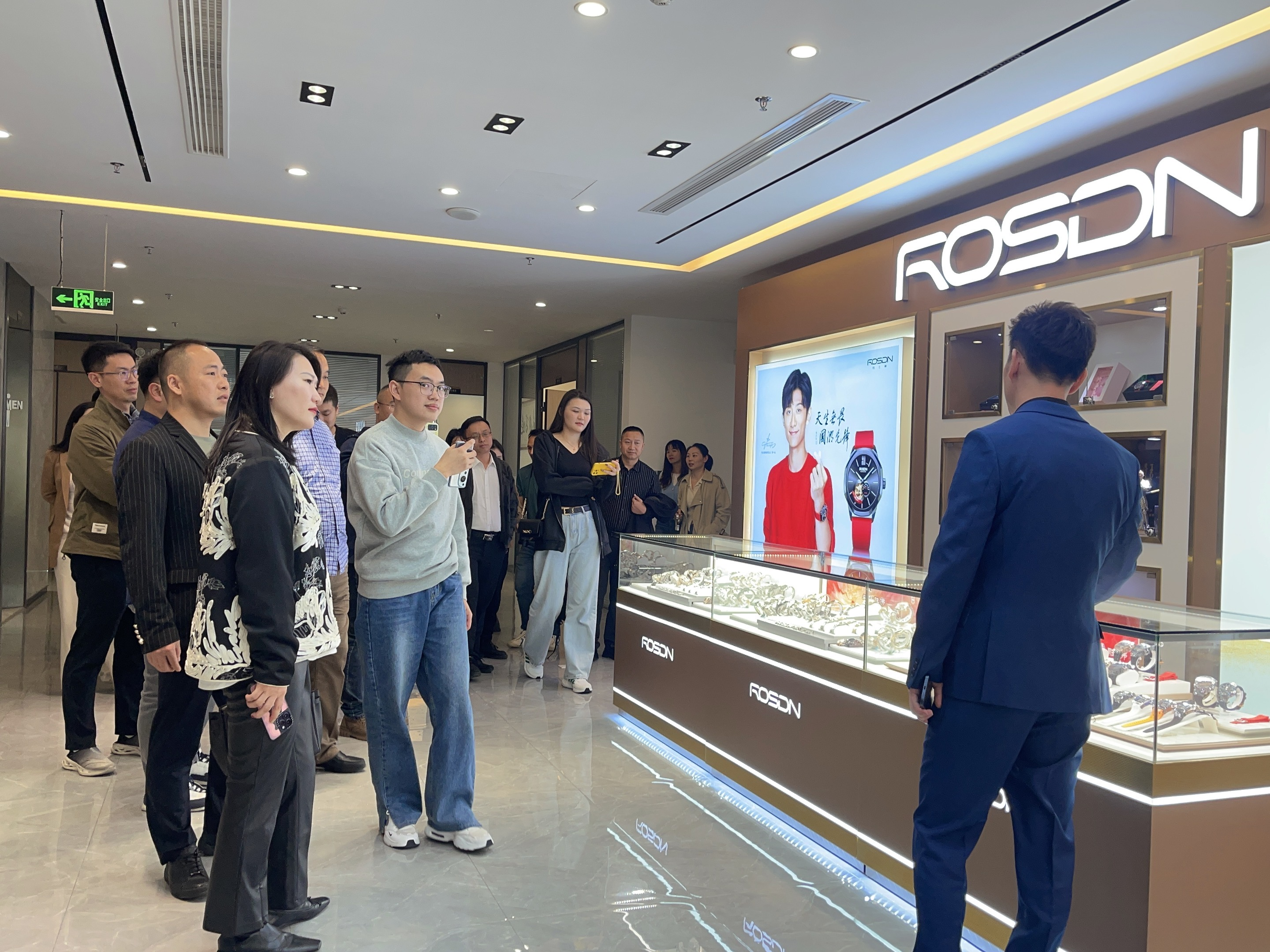 ��ѧ��־���̵�����|������ѧԺ�ιۿ�����ʿ��