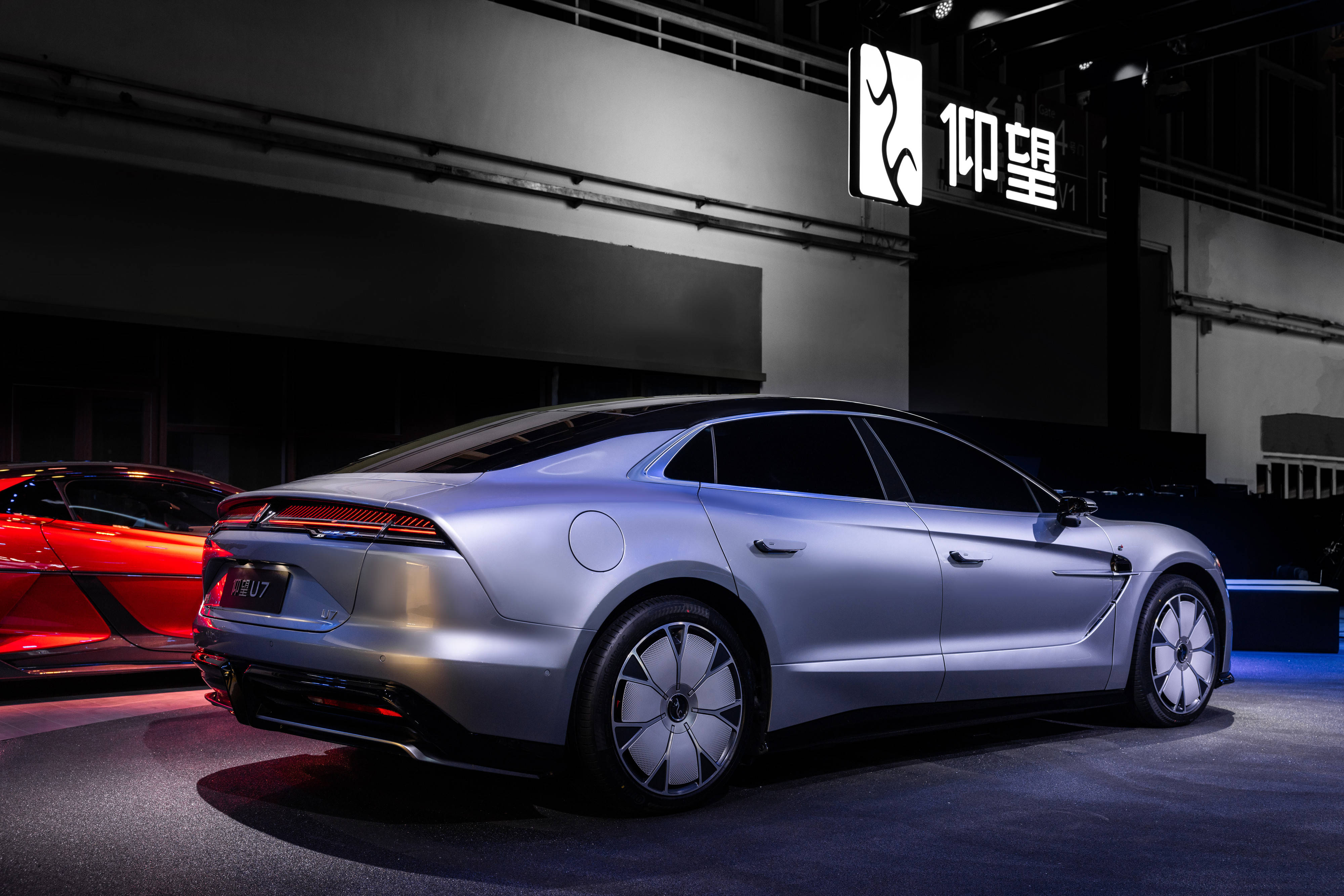 比亚迪仰望汽车以全系阵容震撼登陆2024北京车展-比亚迪2022新能源汽车收入额