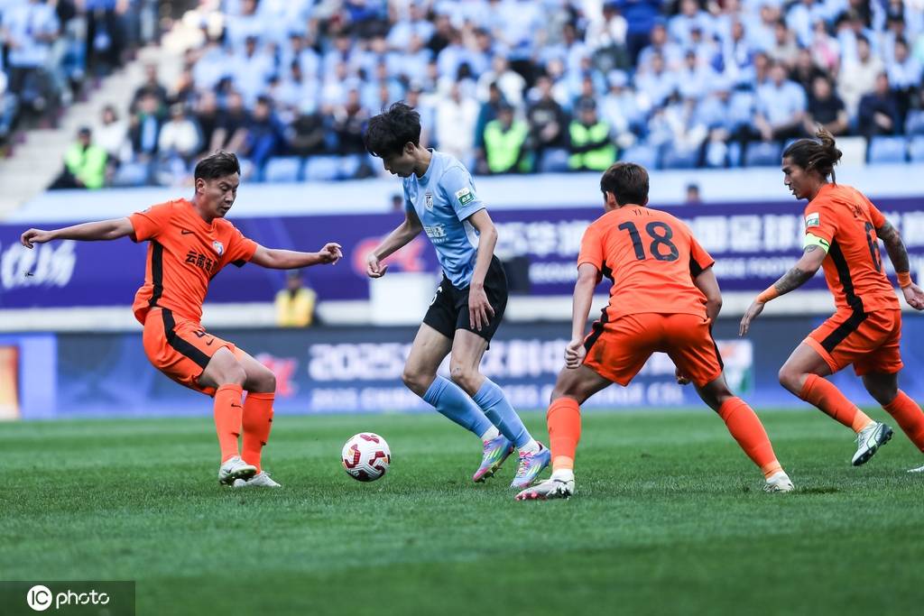 中超-马莱莱破僵侯永永破门 英博补时丢两球3-2云南玉昆