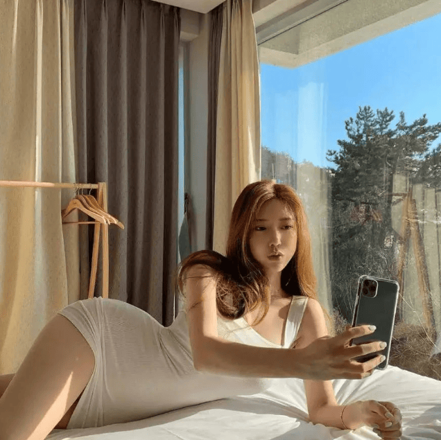 韩国美女网红，天使面孔魔鬼身材的代言人