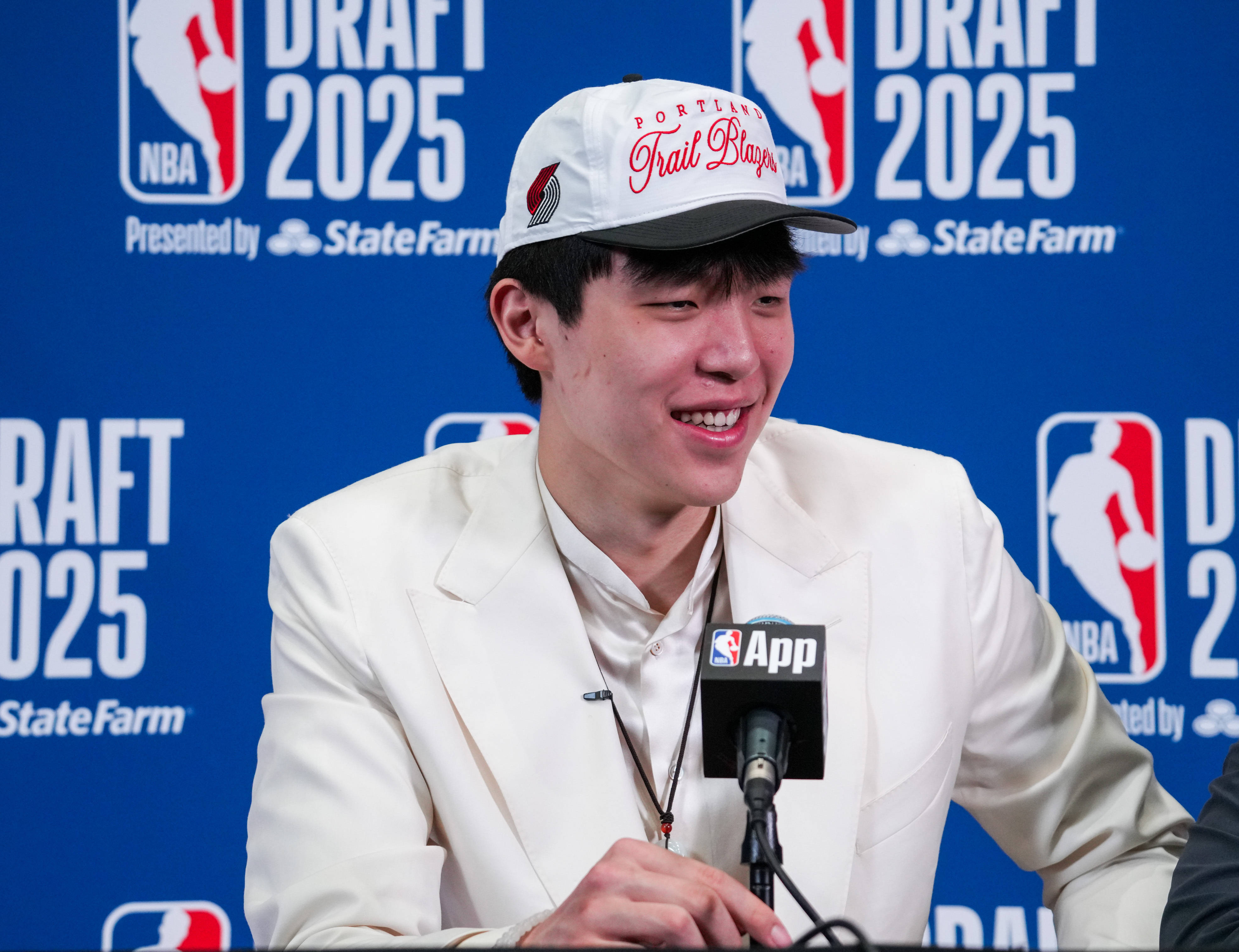 媒体人:当年姚明都得打斯杯 如今杨瀚森也一样