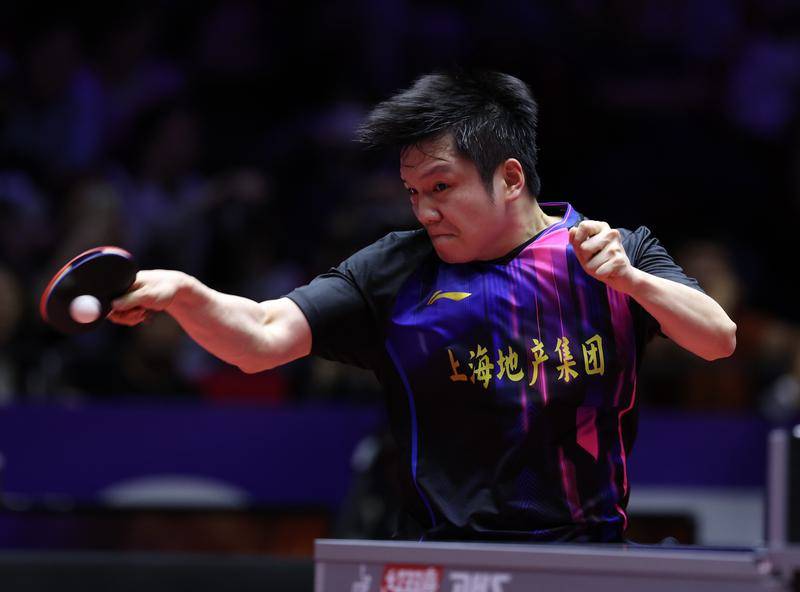 樊振东3-0横扫世界第一林诗栋 三局分差均只有2分