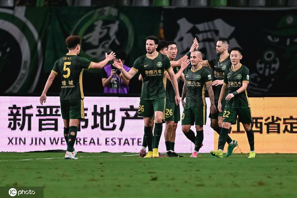 中超-王钰栋送点弗兰克3分钟2球 浙江2-2梅州