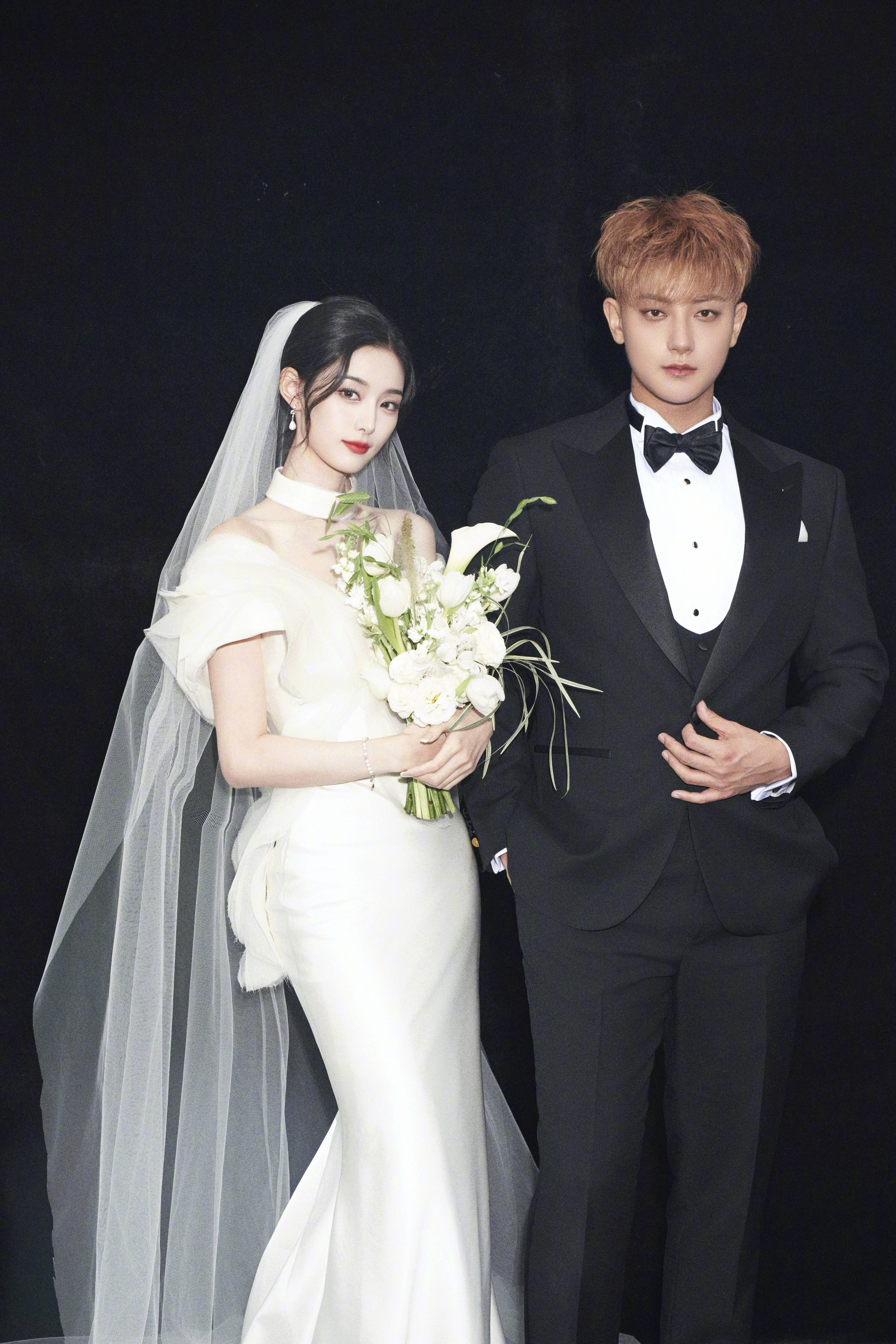 黄子韬徐艺洋婚纱照曝光，男方三套礼服均来自MR.DANDY特别定制
