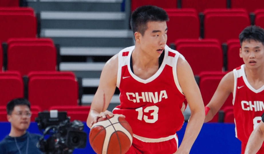 原创             两战轰112分40板!男篮双星联手杀疯了:郭士强该让他俩进国家队了