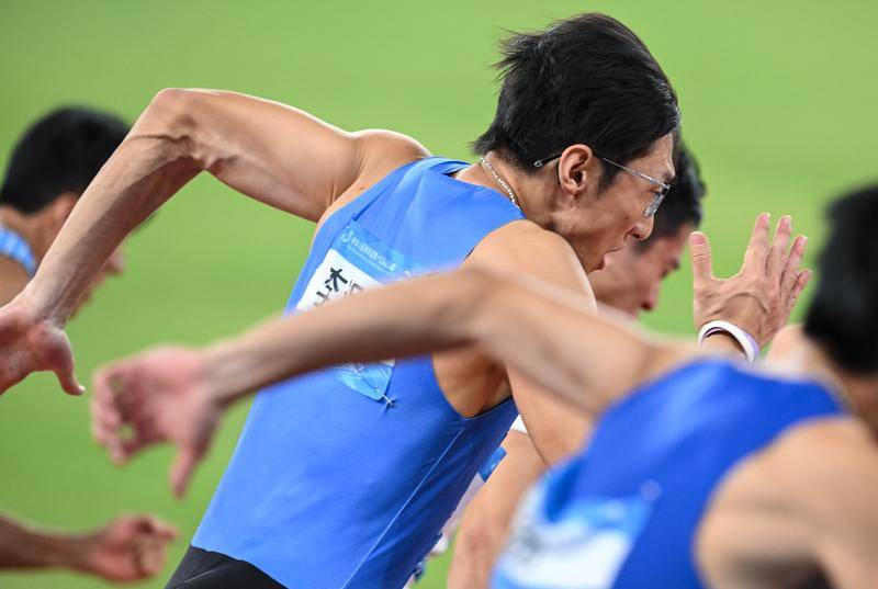 湖北队勇夺男女4x100米双冠 苏炳添谢幕战获第四名