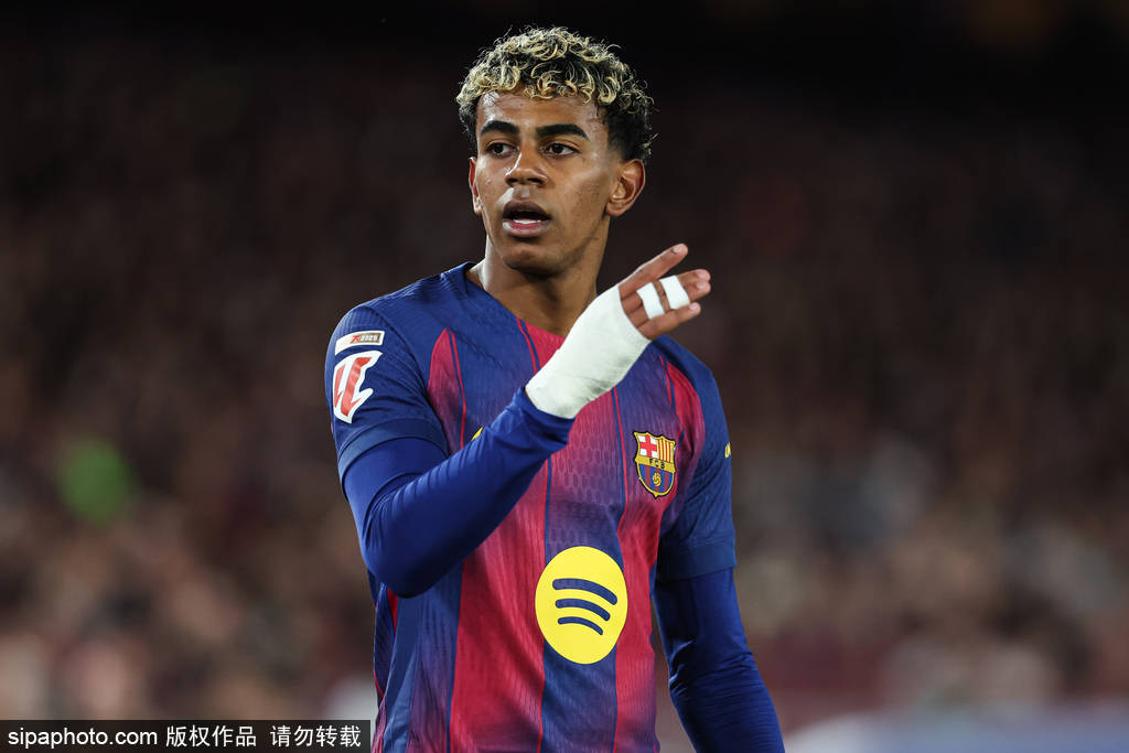 观战台：枪手苦战维拉+曼城遇黑马 梅西冲击生涯第47冠