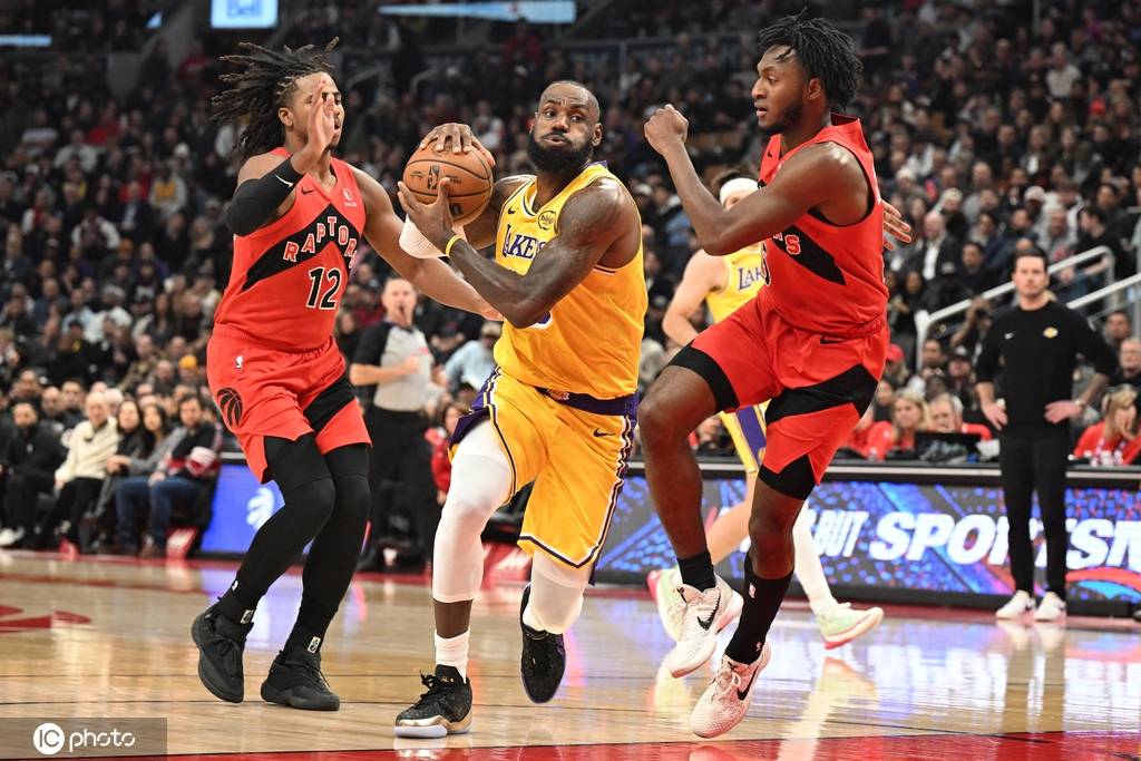 决胜球极限三选一詹姆斯传了 自废纪录成就生涯新经典