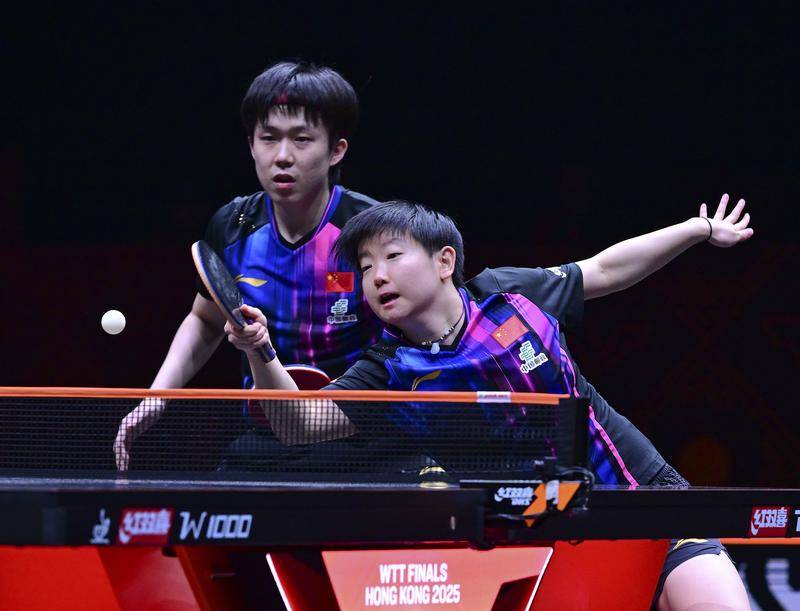 WTT香港总决赛：王楚钦晋级半决赛 孙颖莎领衔国乒包揽女单四强