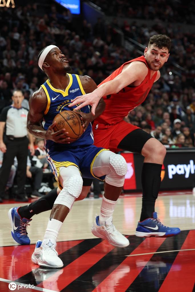 库里拿高分不再等于胜利 勇士这轮衰退谁该负主责?